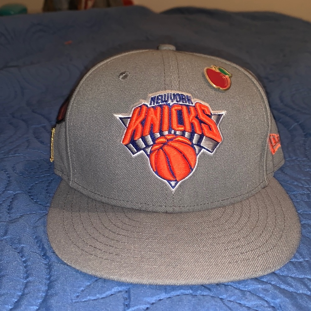 NY knicks fitted cap